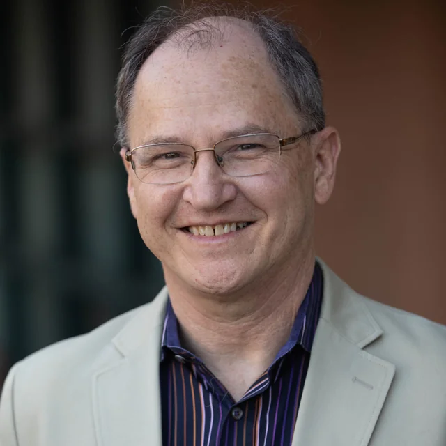 Portrait of Dr Gary Salyer